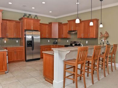 Five Bedroom Rental 125 Yards to the Beach.